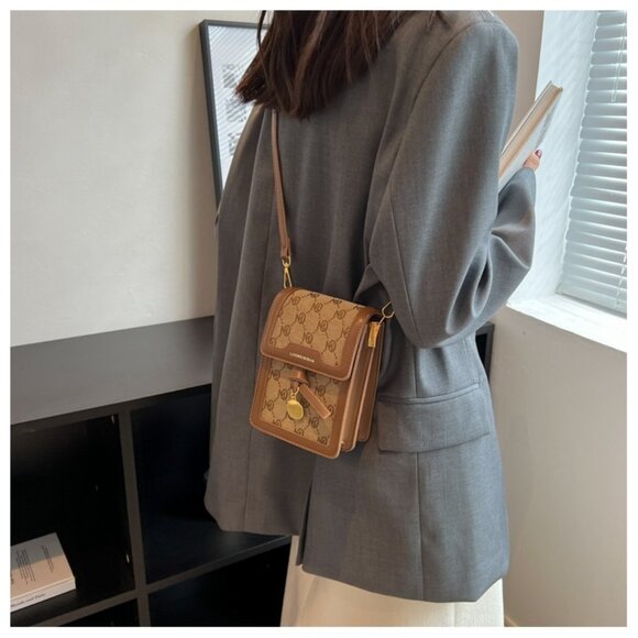 Brown Monogram Buckle Flap Crossbody Purse - Picture 3 of 11